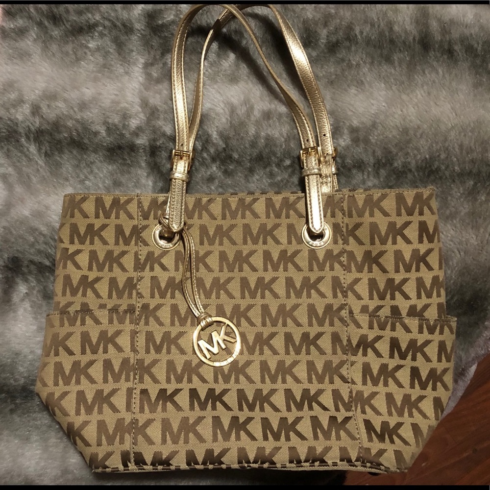 Michael Kors Jet Set Monogram Tote